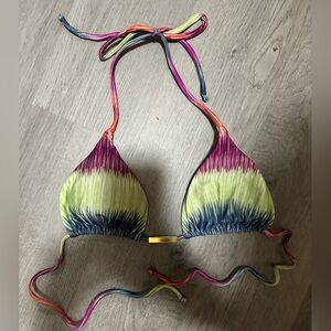 Vix Purple and Green Pom-Pom Accessories